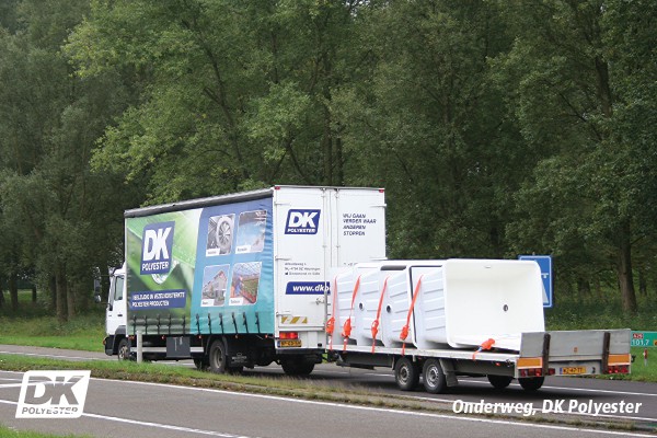 dk polyester vrachtwagen onderweg